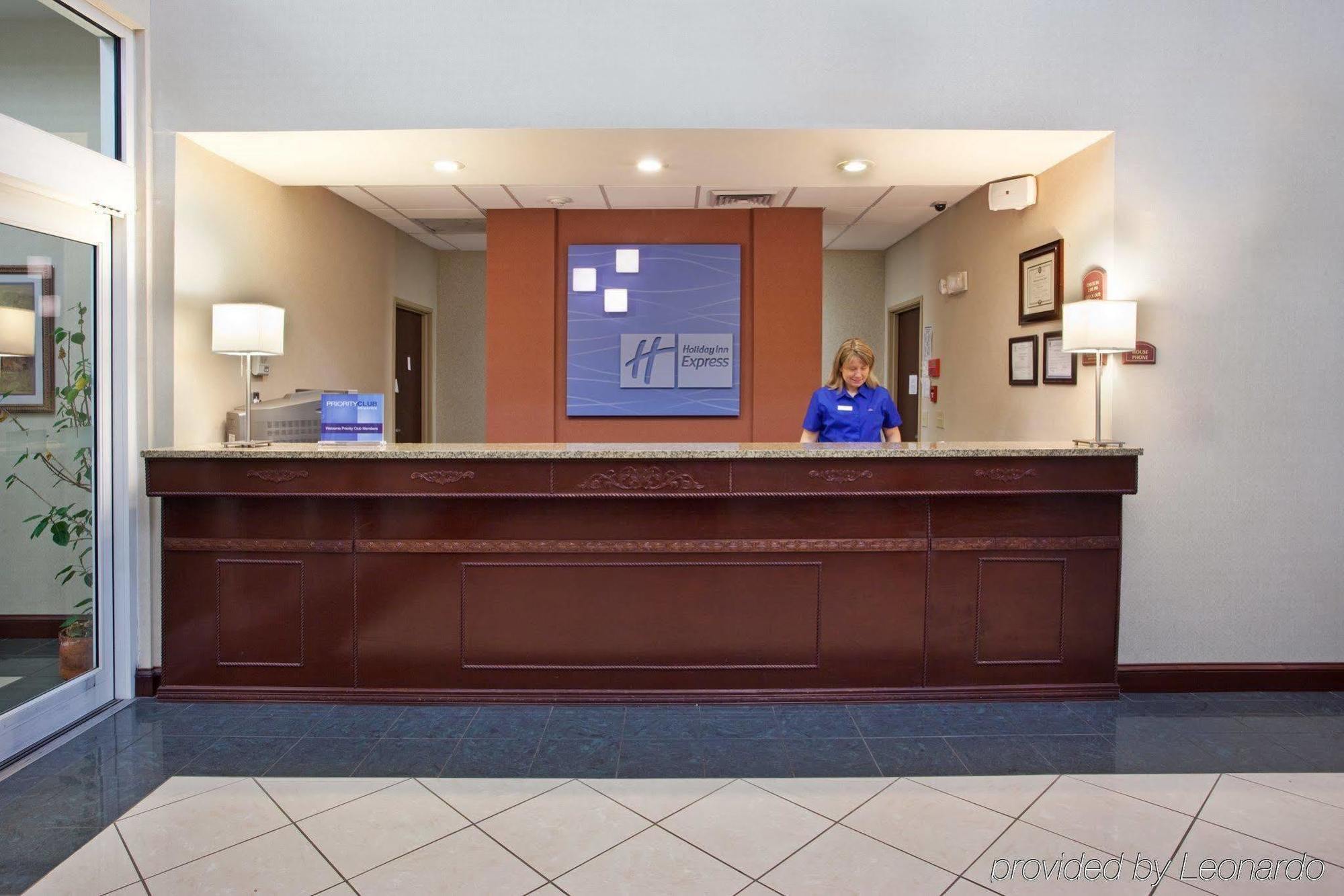 Spark By Hilton Commerce, Ga Interior photo